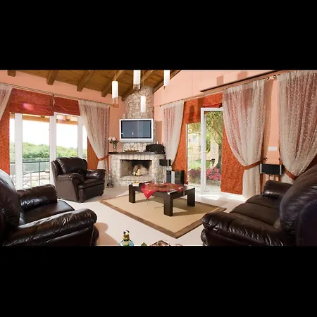 Villa Exclusive With Tennis * Kouramaditika